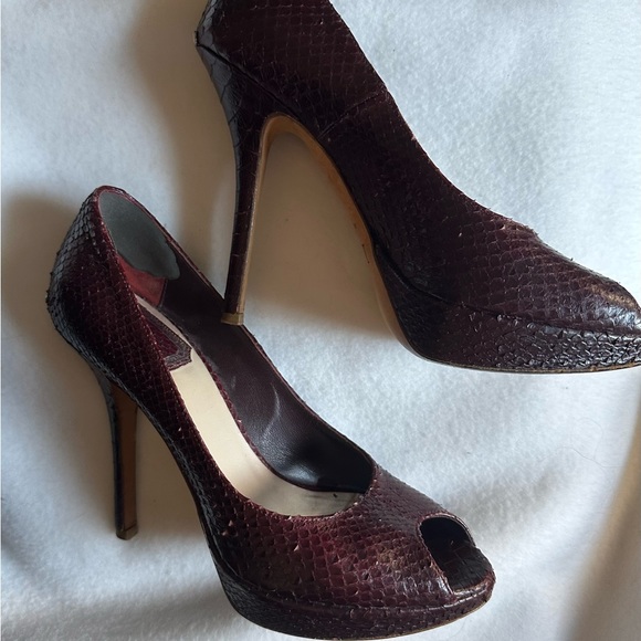 EUC Christian Dior Python Leather Peep Toe Pumps Heels Burgundy Wine 36 37 6-6.5 - Picture 2 of 9